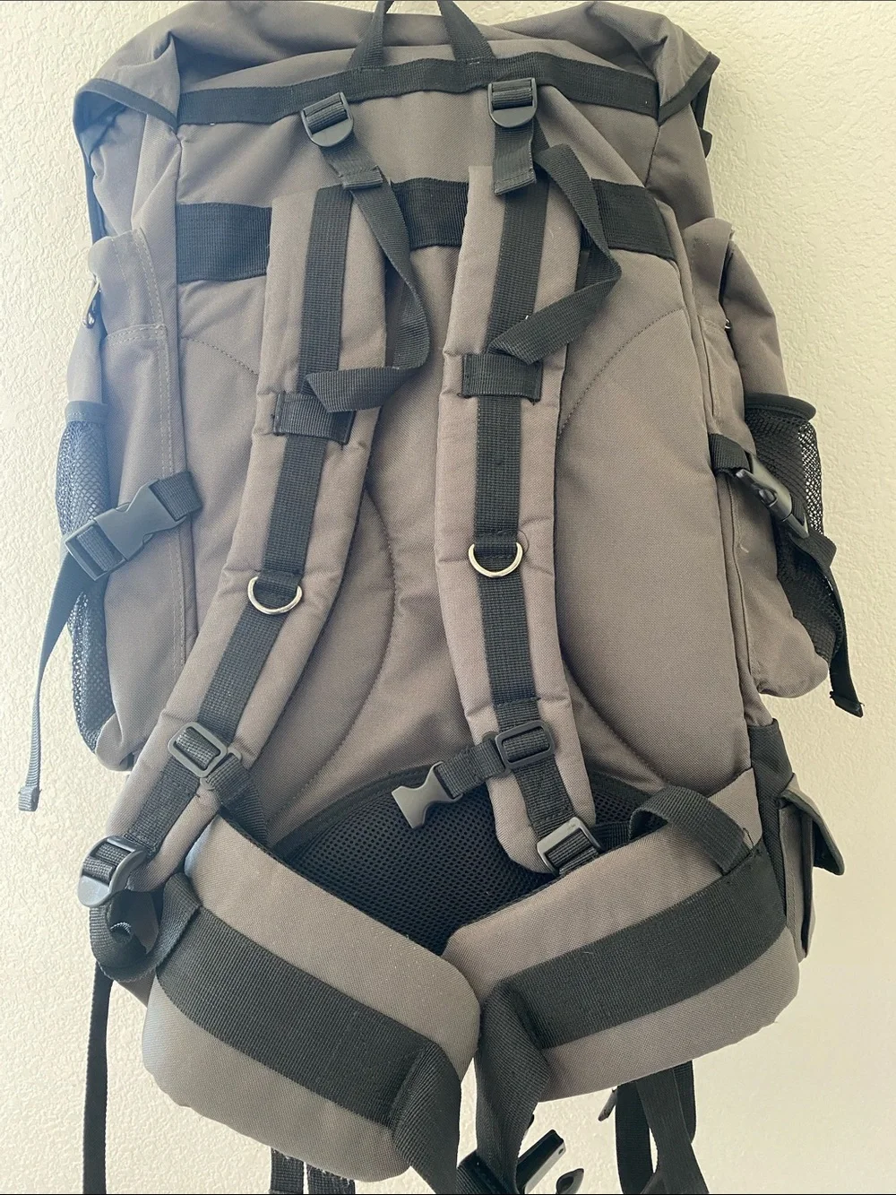 Western Pack Extra Large Men's Gray/Black  Travel Backpack with Multiple Pockets
